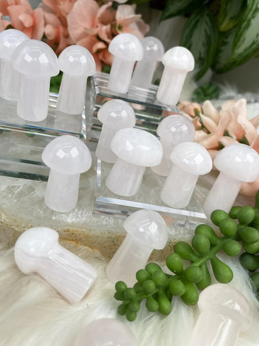 Light-Mangano-Calcite-Mushroom-Crystals