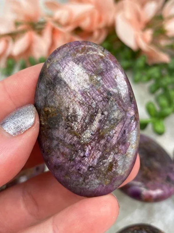 Long-Indian-Ruby-Stone