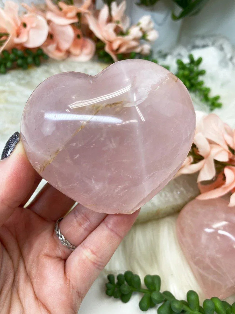 Madagascar-Rose-Quartz-Heart-Chipped