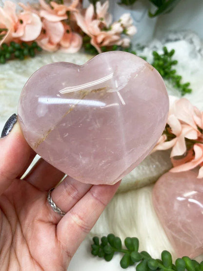 Madagascar-Rose-Quartz-Heart-Chipped