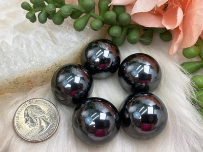 Magnetic-Hematite-Balls