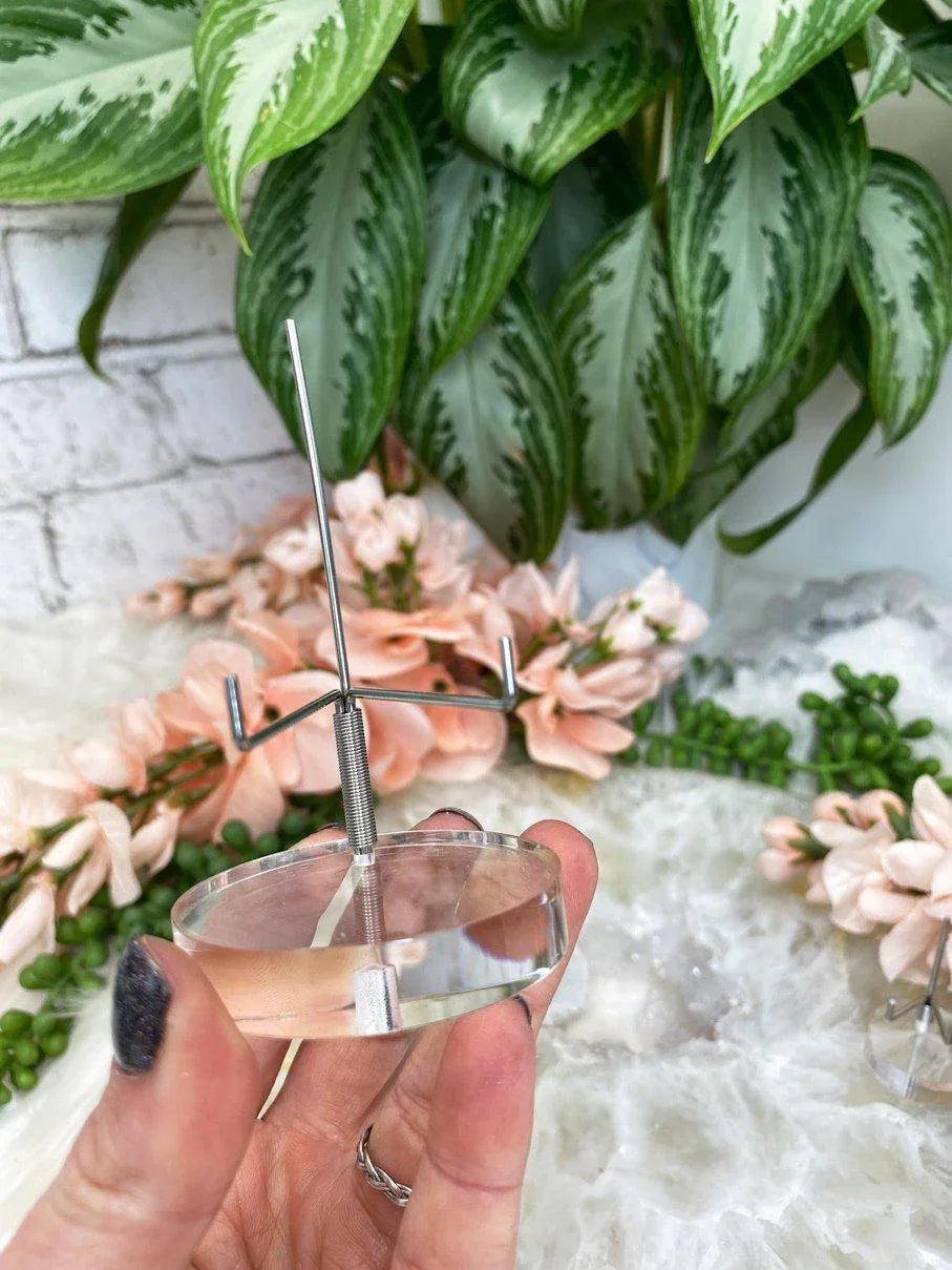 Medium-Clear-Acrylic-Silver-Metal-Arm