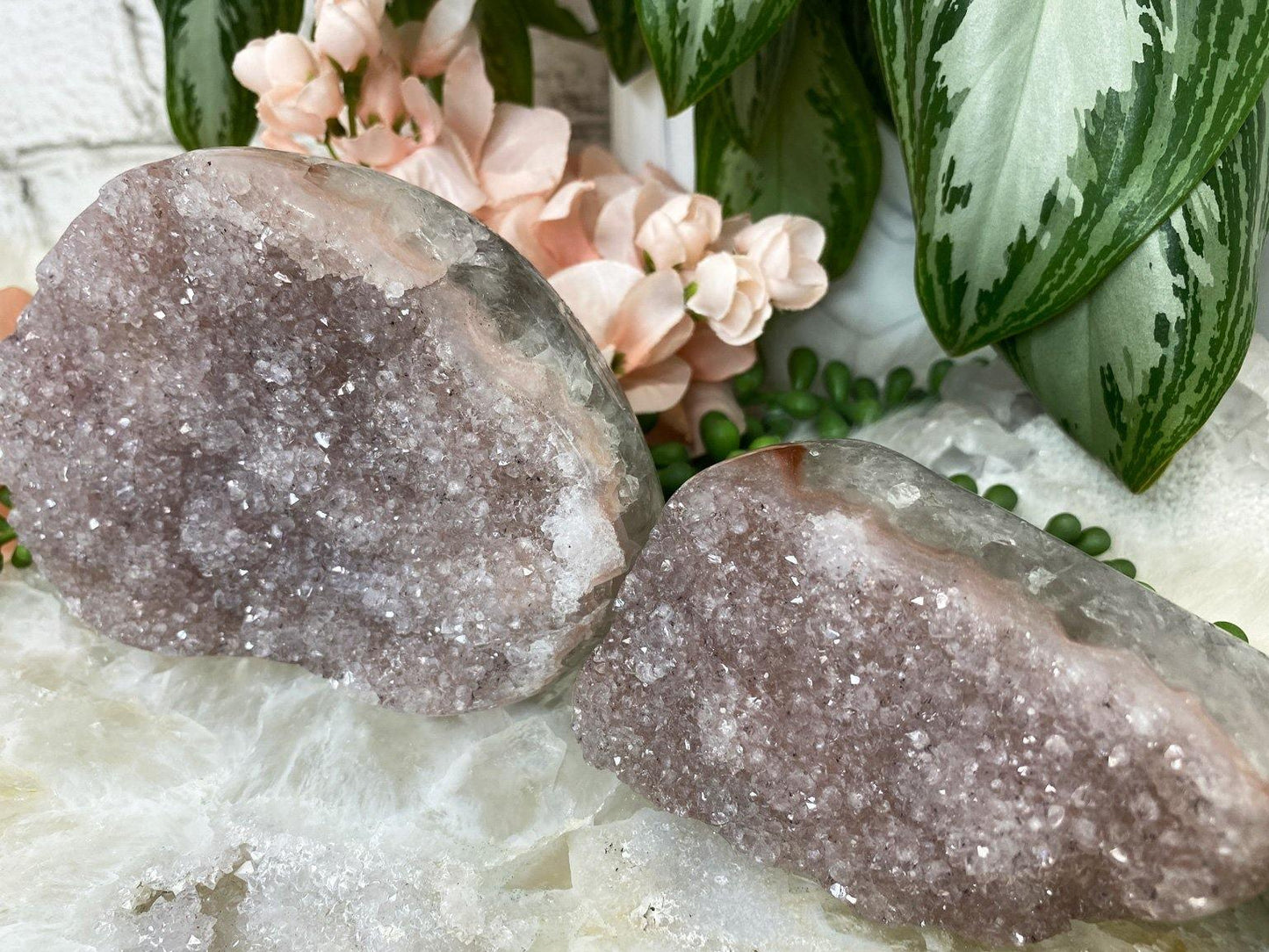 Pink-Agate-Edge-Quartz-Crystal-Clusters