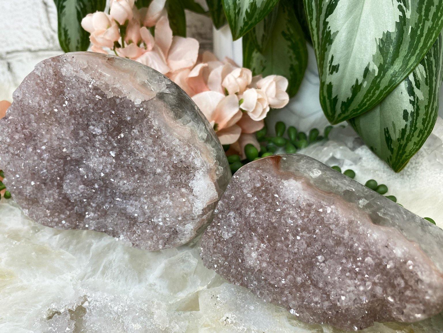 Pink-Agate-Edge-Quartz-Crystal-Clusters