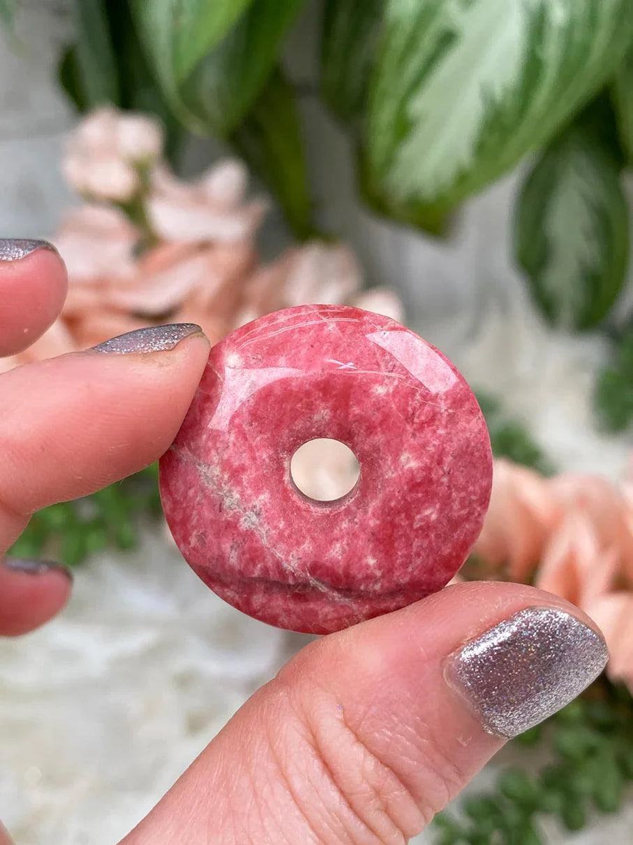Pink-Thulite-Disc-Pendant