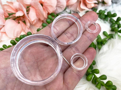 Plastic-Crystal-Sphere-Display-Stands-or-Ball-Holders