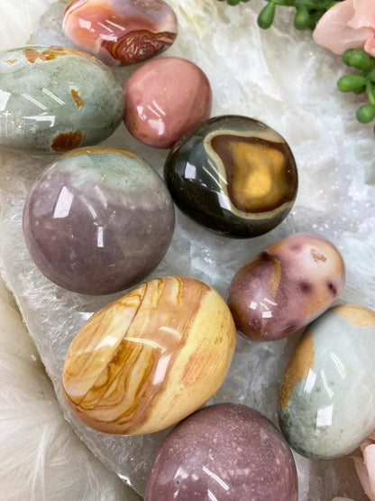 Polychrome-Jasper-Palm-Stones
