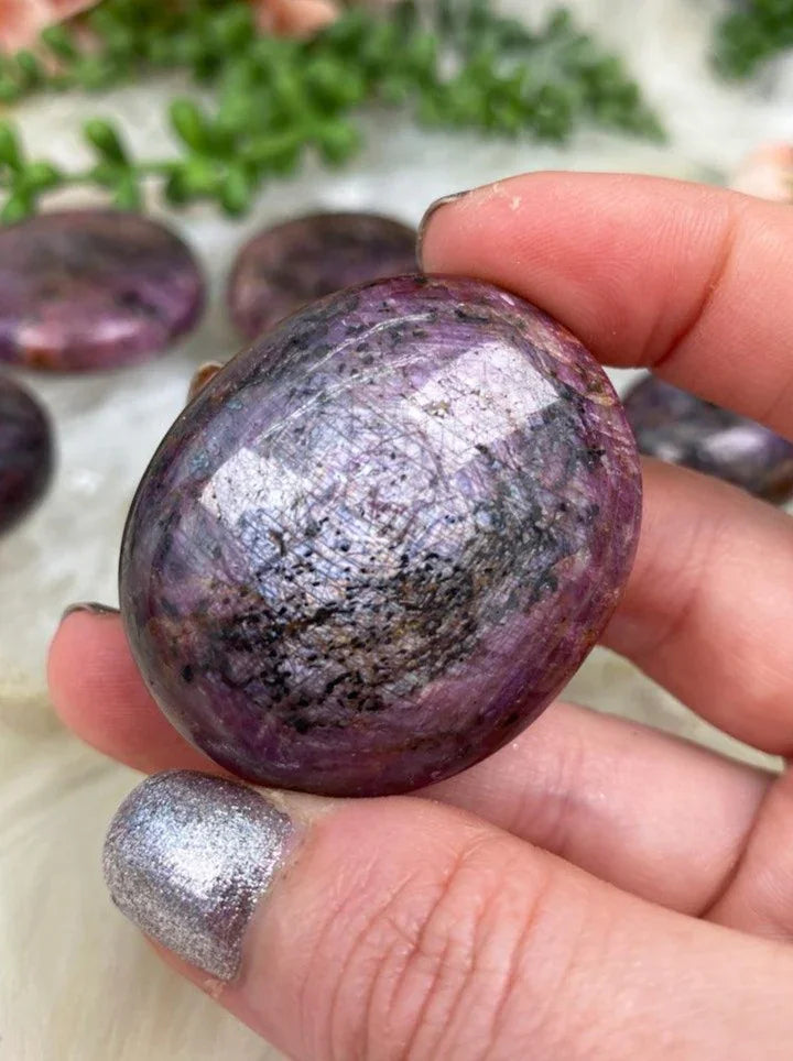 Purple-Star-Ruby-with-Chatoyancy