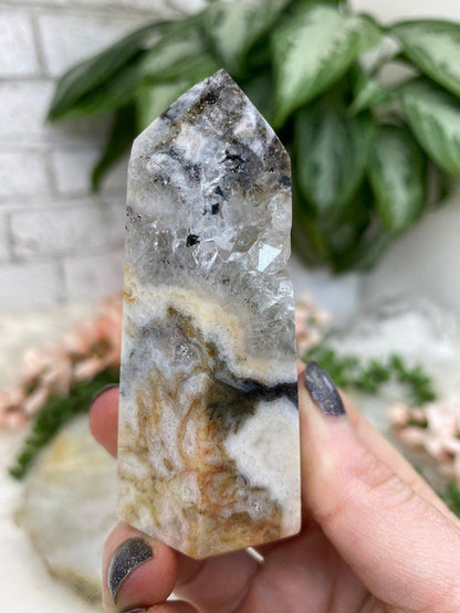 Quartz-Chalcedony-Agate-Point-from-Brazil.