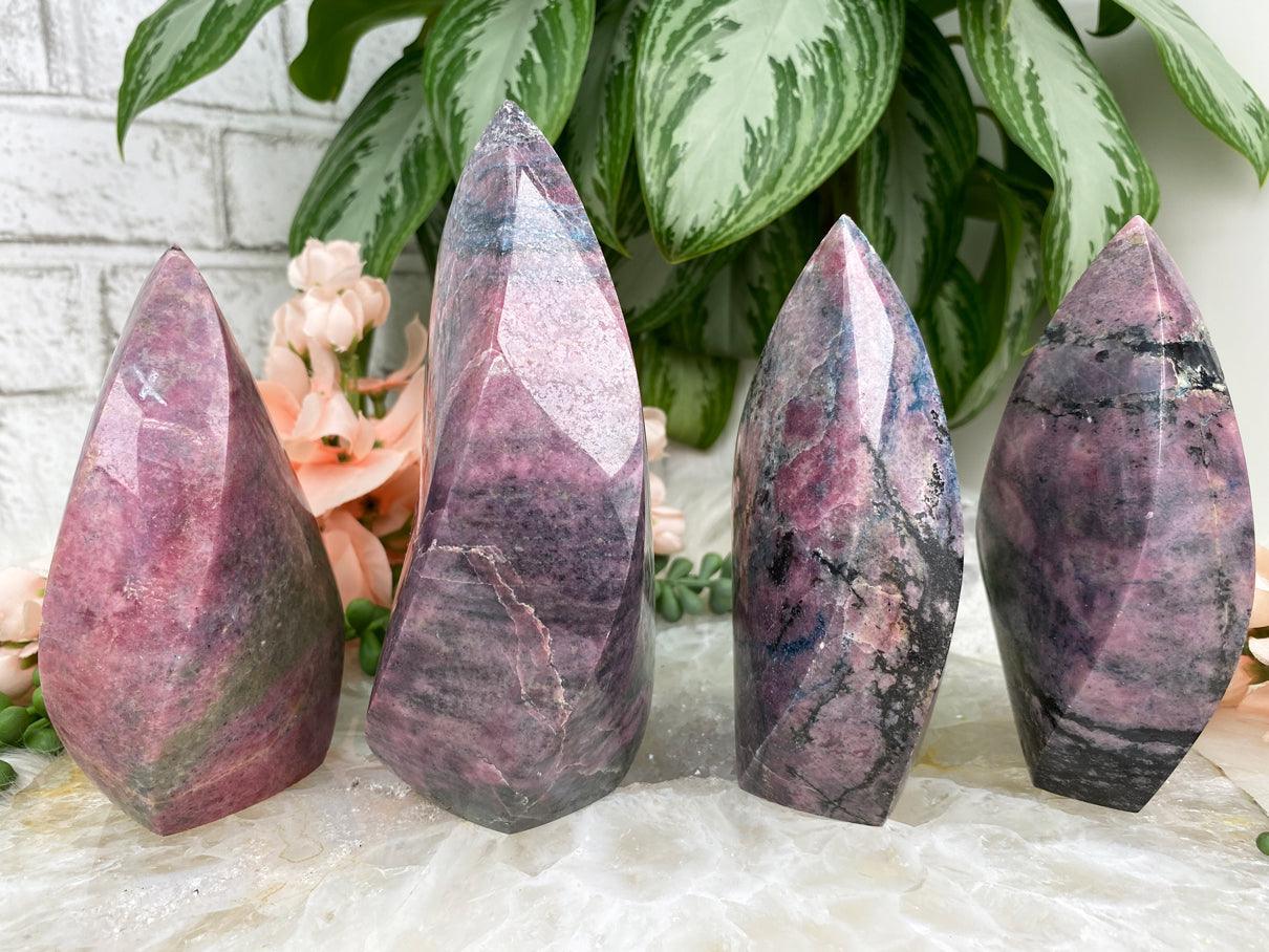 Rhodonite-Flame-Crystals