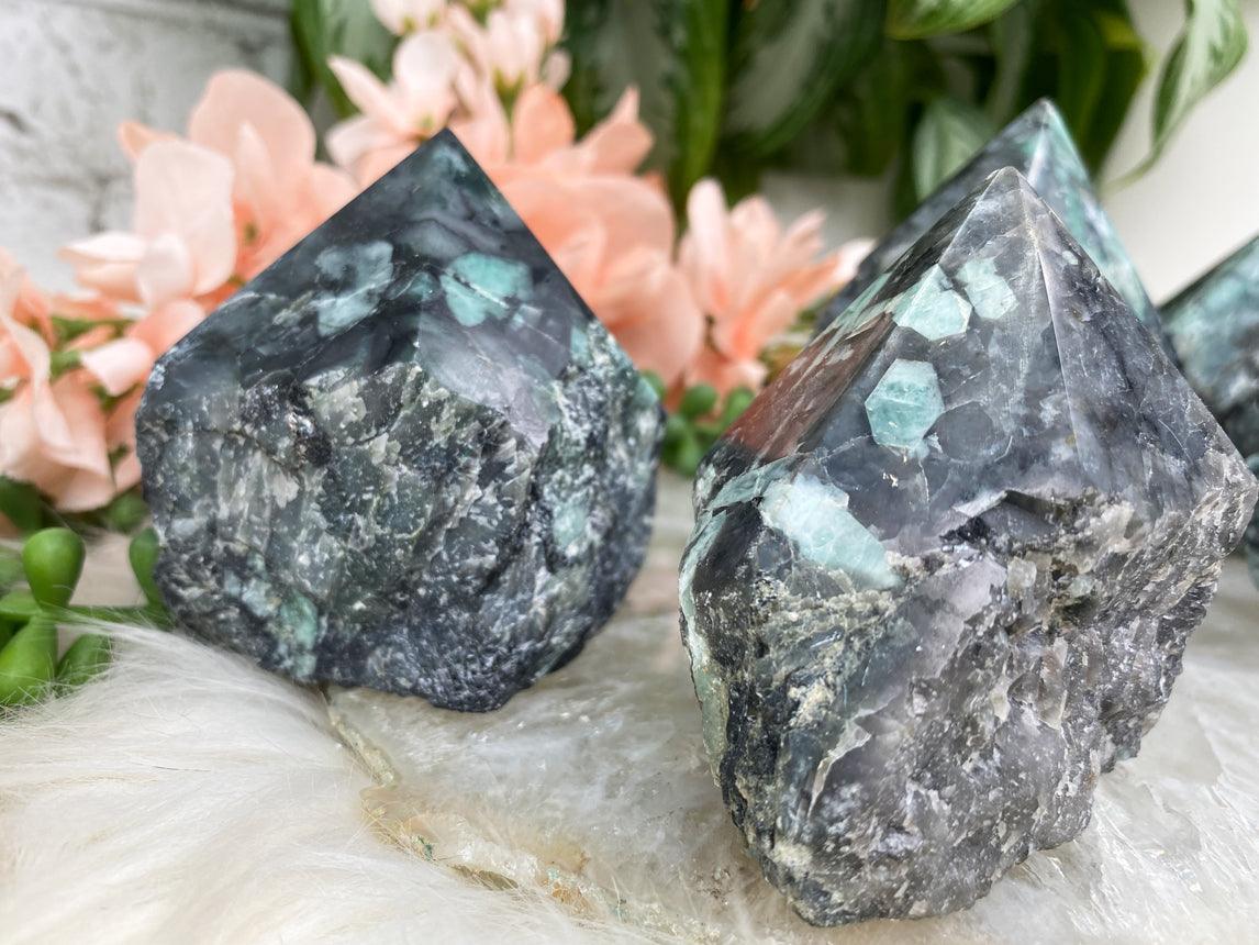 Semi-Polished-Emerald-Points