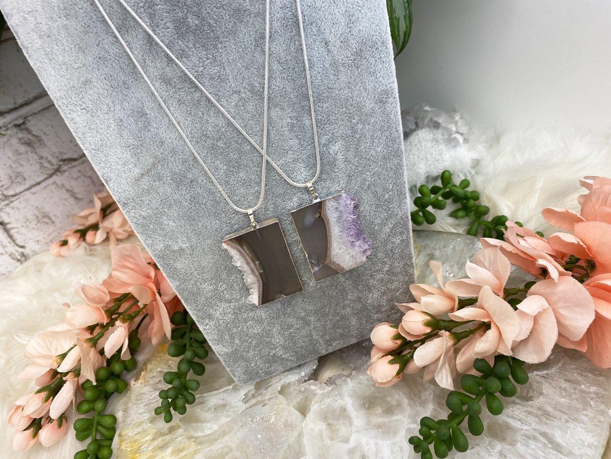 Shop-Agate-Necklaces-with-Silver-Edge