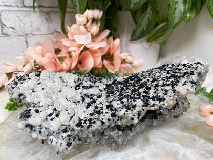 Small-Black-Ilvaite-Crystals-on-Quartz