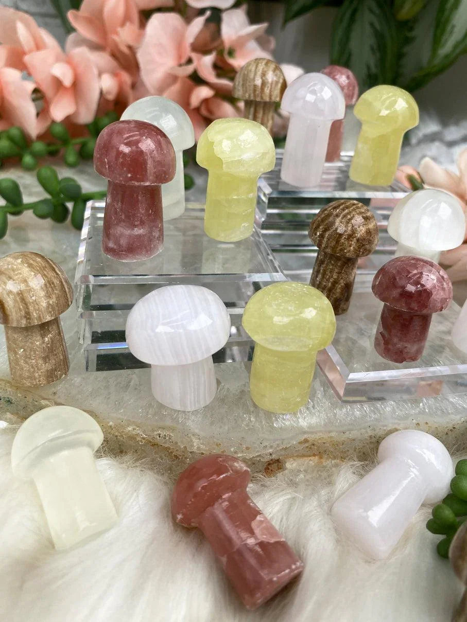 Small-Calcite-Mushroom-Crystals-from-Afghanistan