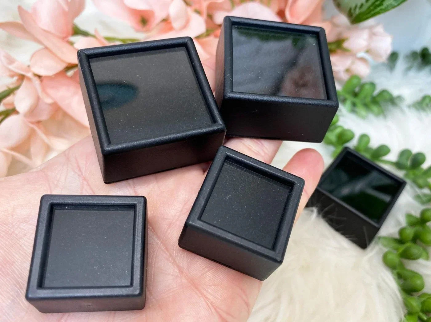 Small gem crystal storage case