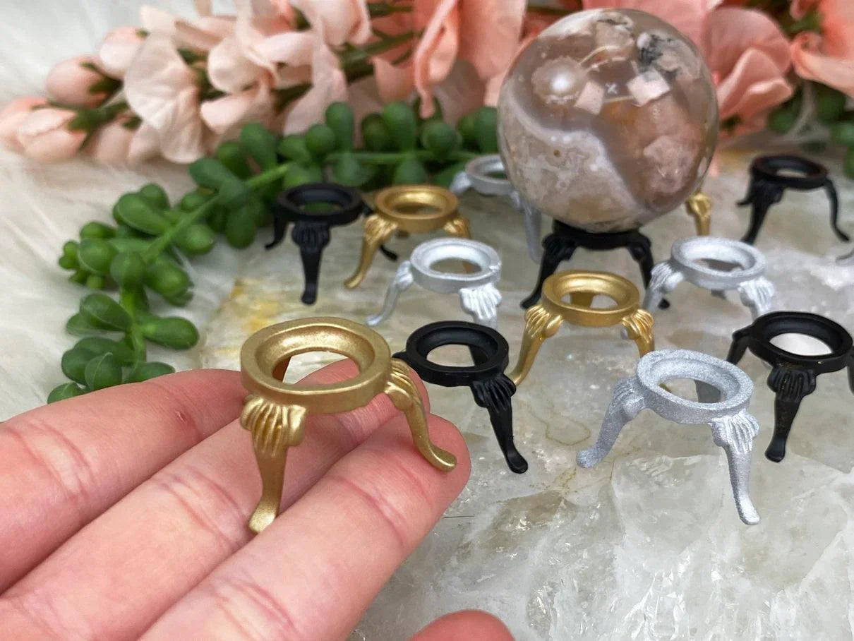 Small-Metal-Sphere-Stands