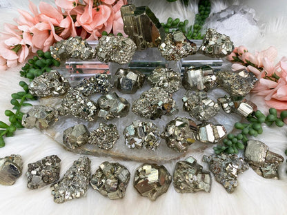 Small-Pyrite-Clusters-from-Peru