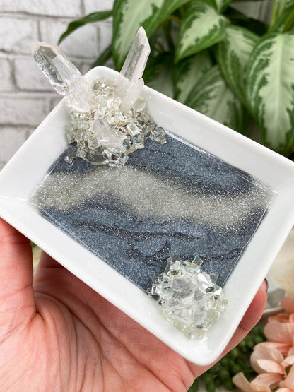 Small-Quartz-Point-Resin-Dish
