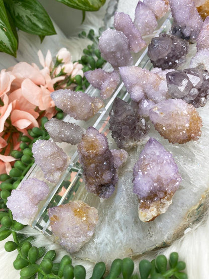 Small-Spirit-Quartz-Crystals-and-points