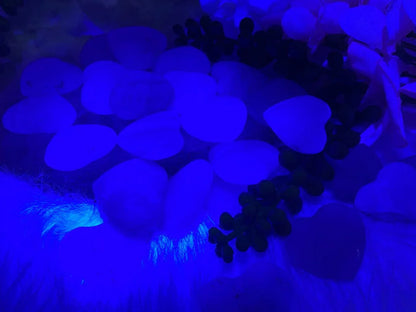 UV-Reactive-Fluorite-Hearts