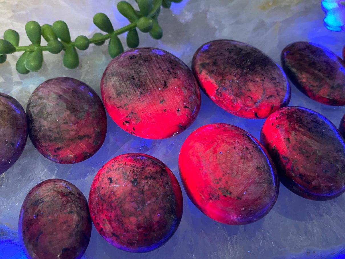 UV-Star-Ruby-Glowing-Red