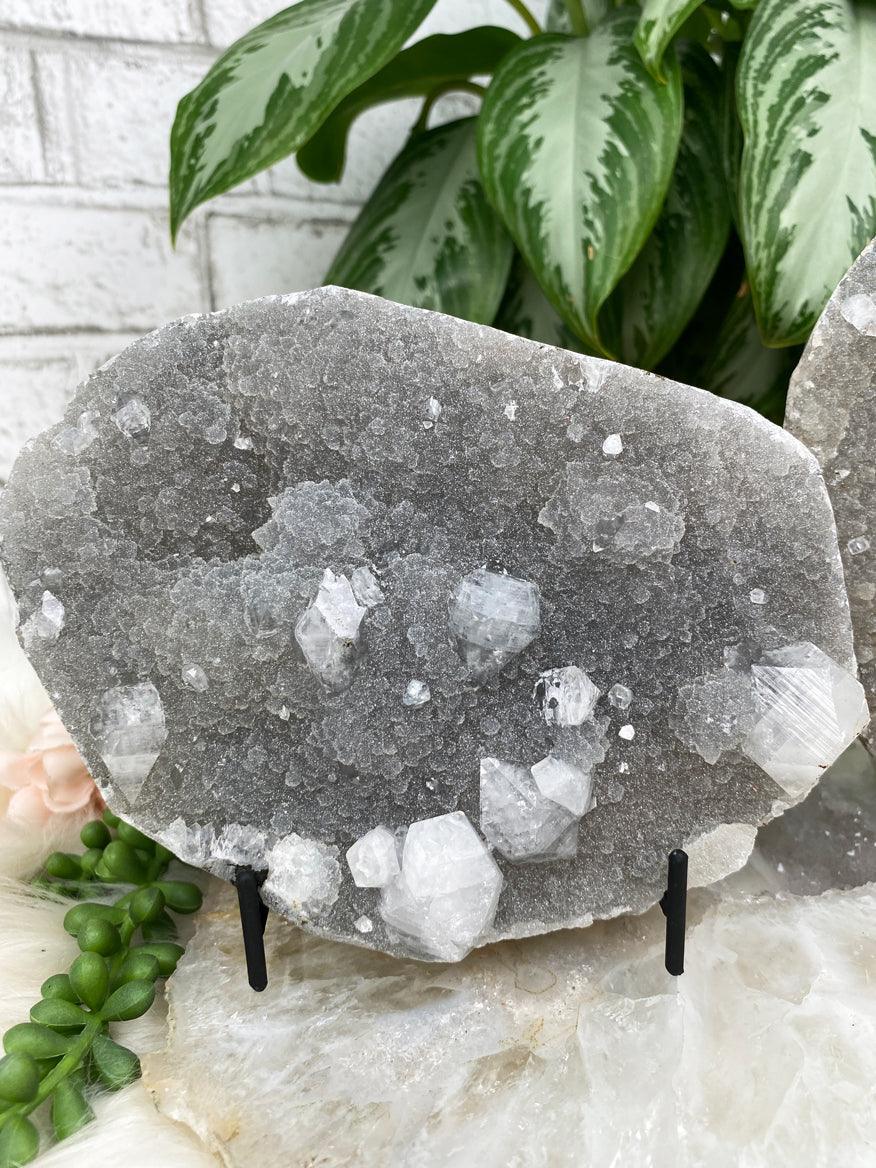 White-Apophyllite-Gray-Chalcedony