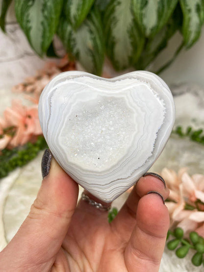 Gray-Chalcedony-Quartz-Agate-Crystal-Hearts-White