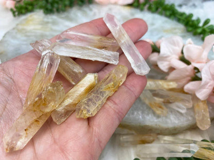 Yellow-Halloysite-Feather-Inclusion-in-Clear-Quartz.