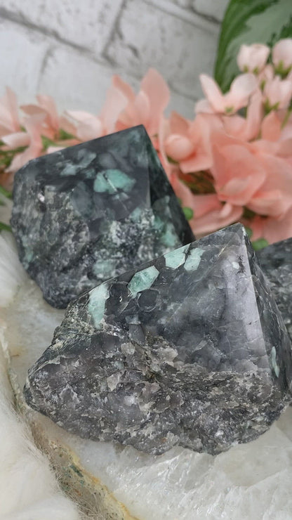 Green-Emerald-Points