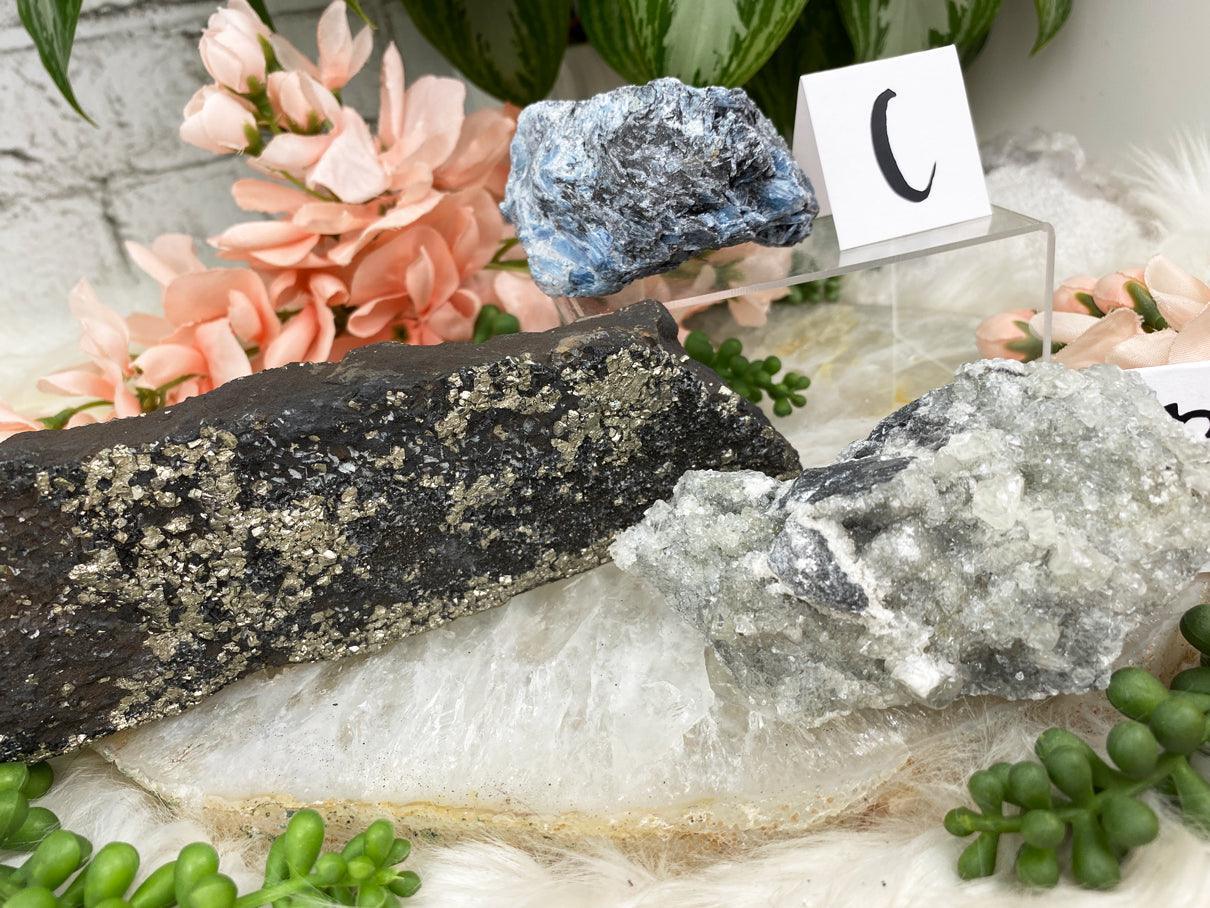 basalt-pyrite-calcite-blue-kyanite