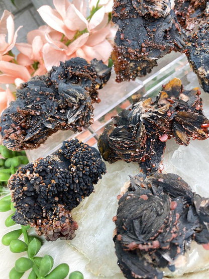 black-baryte-orange-vanadinite