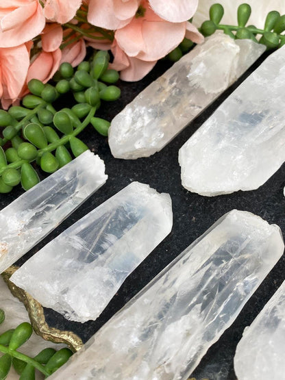 blue-smoke-colombian-crown-quartz-points