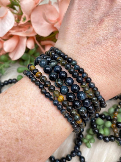 blue-tigers-eye-bracelet