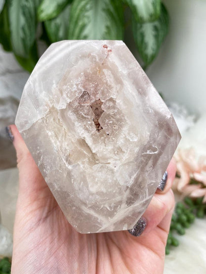 brazil-lithium-quartz-geometric