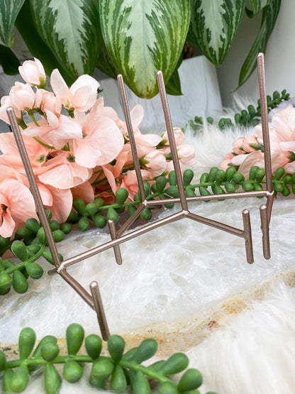 bronze-rose-qold-metallic-metal-stand
