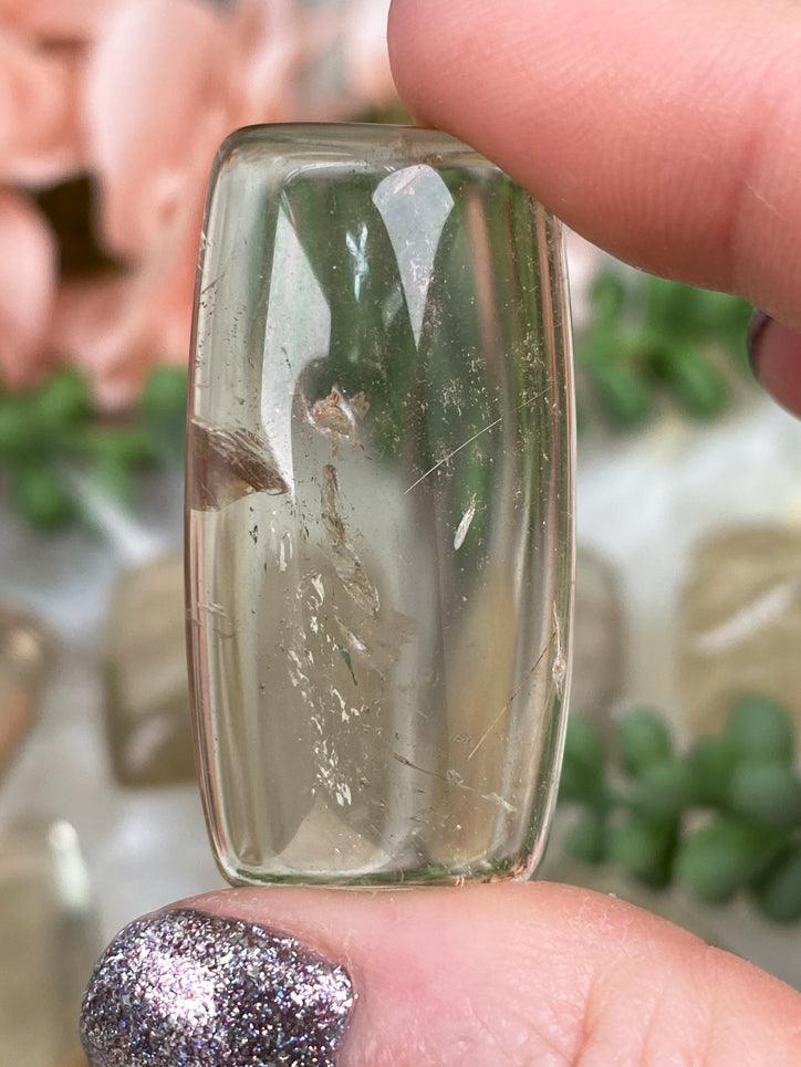 citrine-cabochon-with-rutile