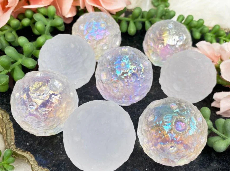crystal-spheres-that-look-like-moons