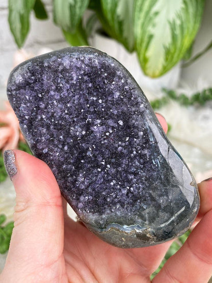 dark-polished-amethyst-bean