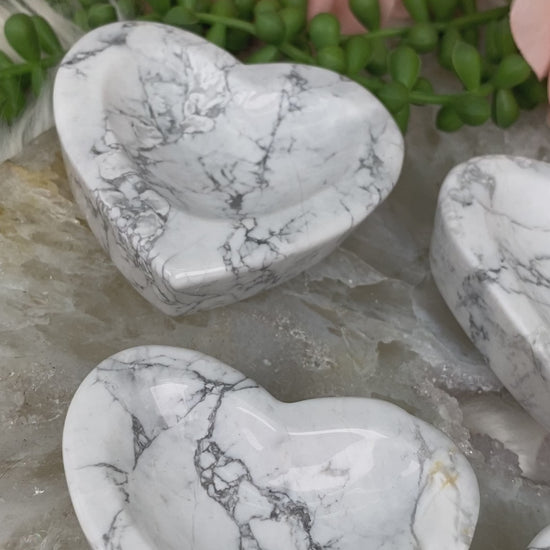Small-White-Howlite-Heart-Dish-Video