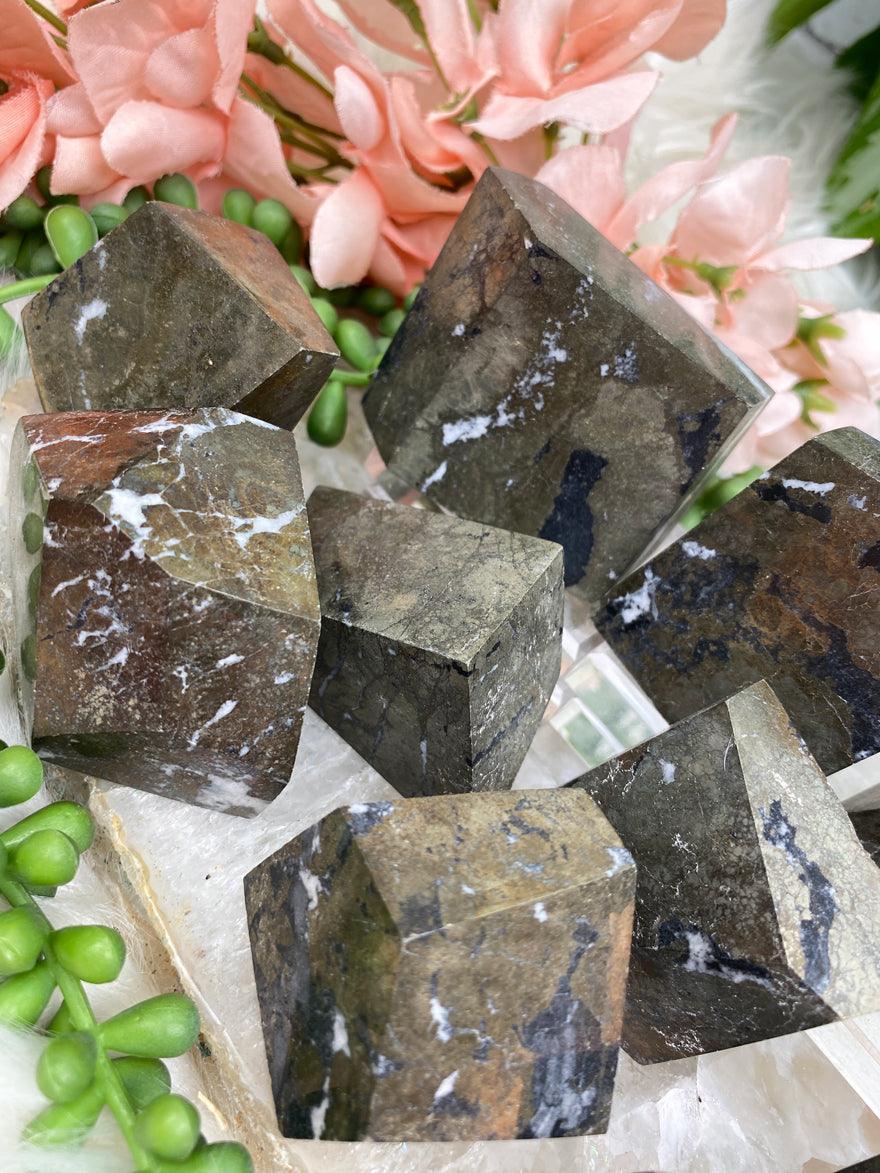 geometric-chalcopyrite