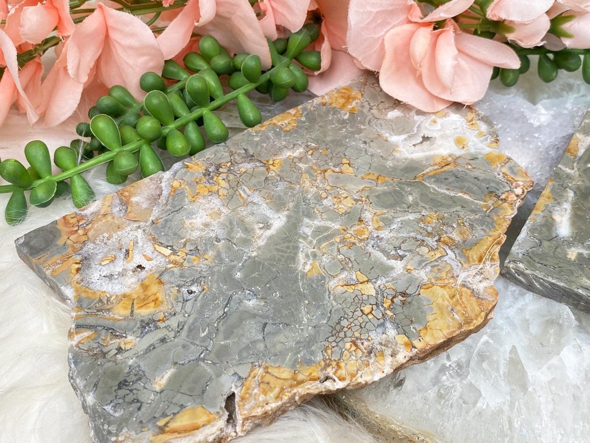 green-yellow-quartz-ibis-jasper-slice