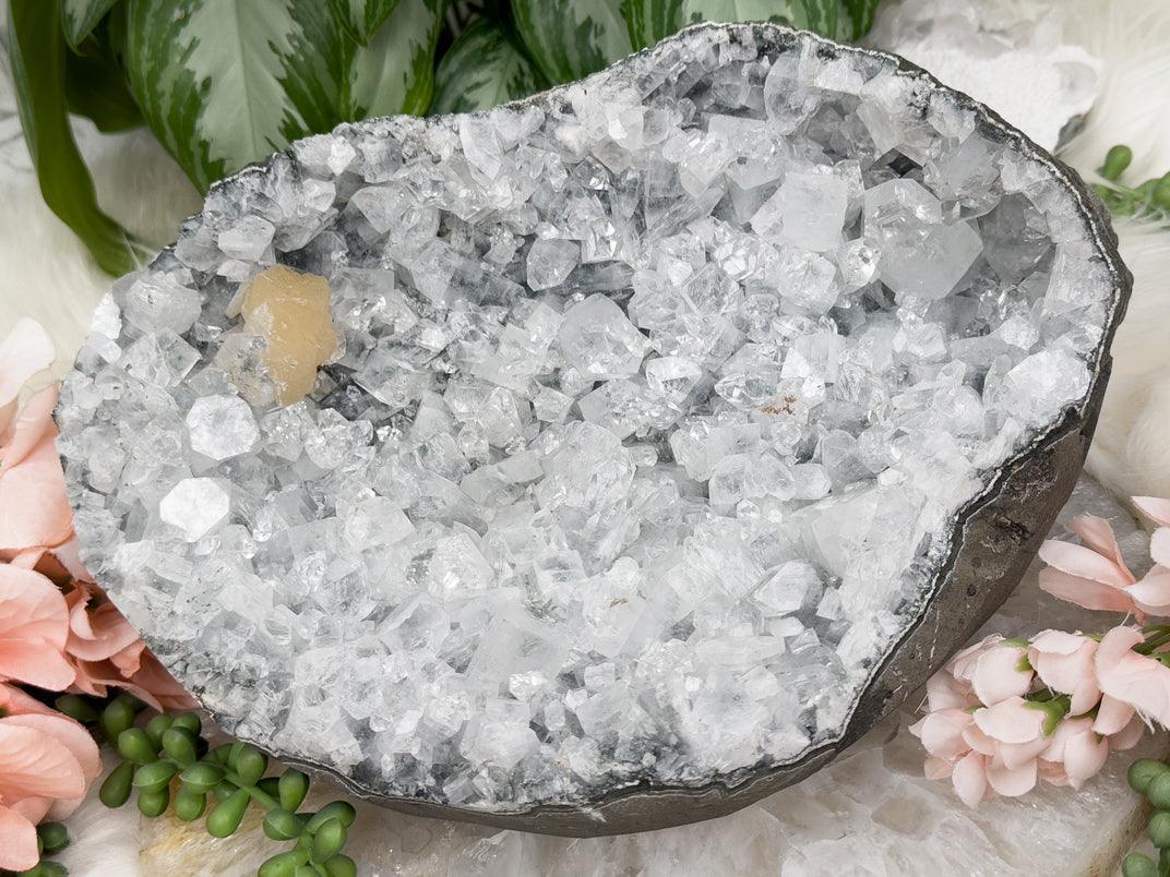 large-gray-apophyllite-geode