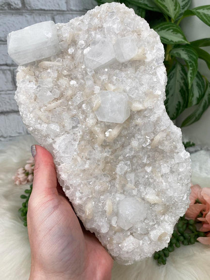 light-stilbite-white-apophyllite