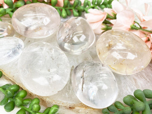 madagascar-quartz-palm-stones