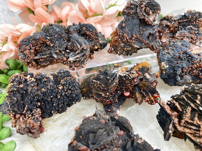 morocco-black-baryte-orange-vanadinite