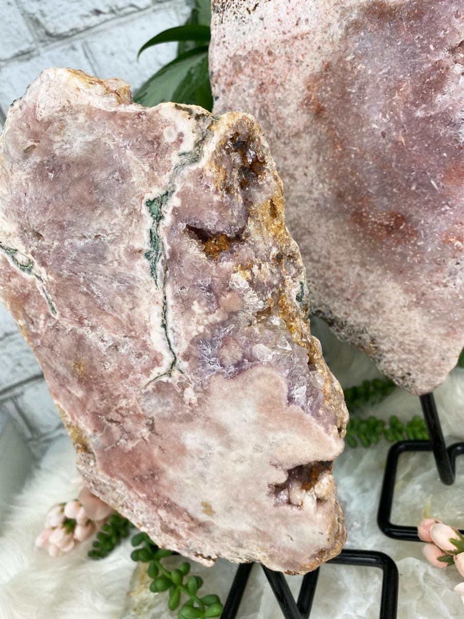 pink-amethyst-crystals-on-stands