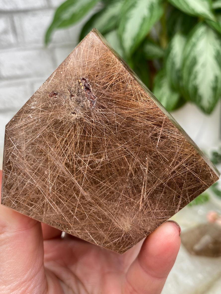 saturated-brown-rutile-quartz