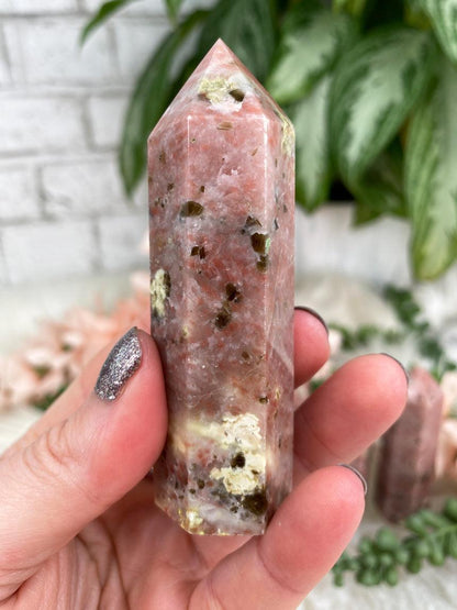 serpentine-mica-pink-calcite-point