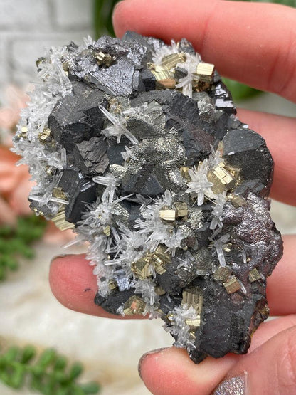 sphalerite-micro-quartz-pyrite