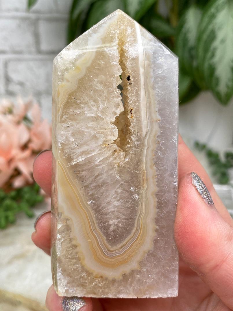tan-quartz-agate-point